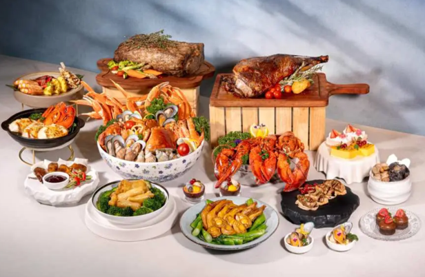灣仔六國酒店 Le Menu 自助晚餐低至 44 折 HK$498/位！華麗盛宴任食波士頓龍蝦、加拿大雪花蟹腳、肉車燒羊髀片皮鵝，加送 2 小時無限暢飲